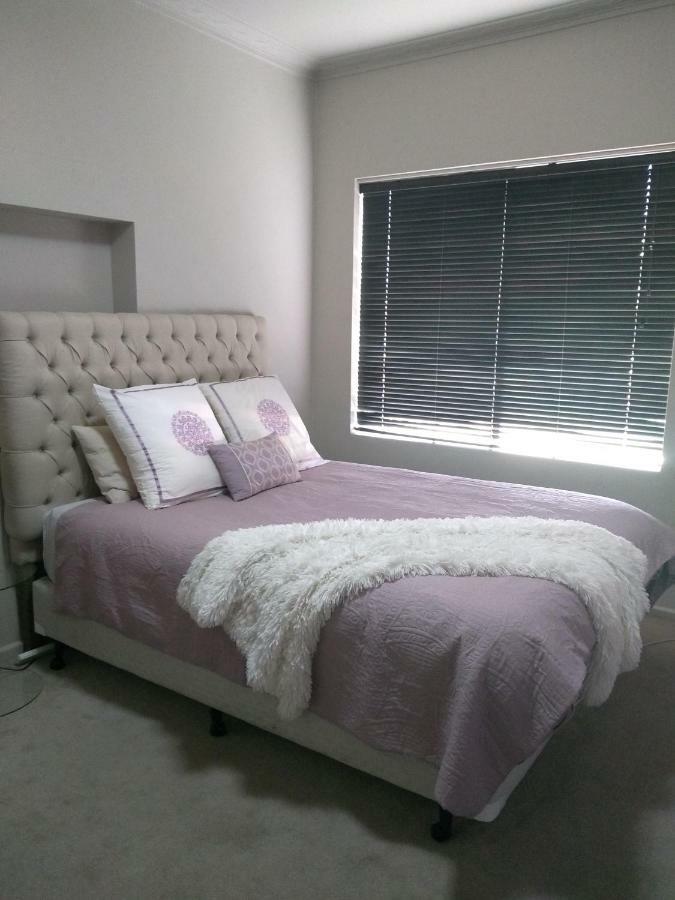 Kindred Studio Apartments Leeton Екстер'єр фото